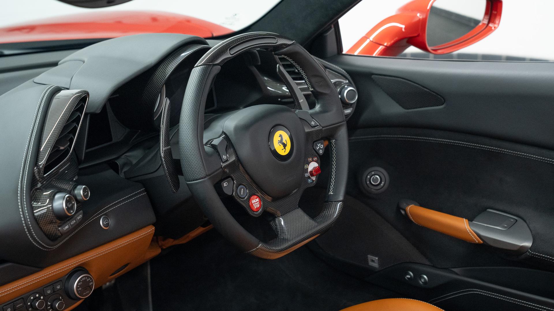 Ferrari 488 Photo 1bf8b1e4-4047-41c1-8834-f2fd1a24f450.jpg