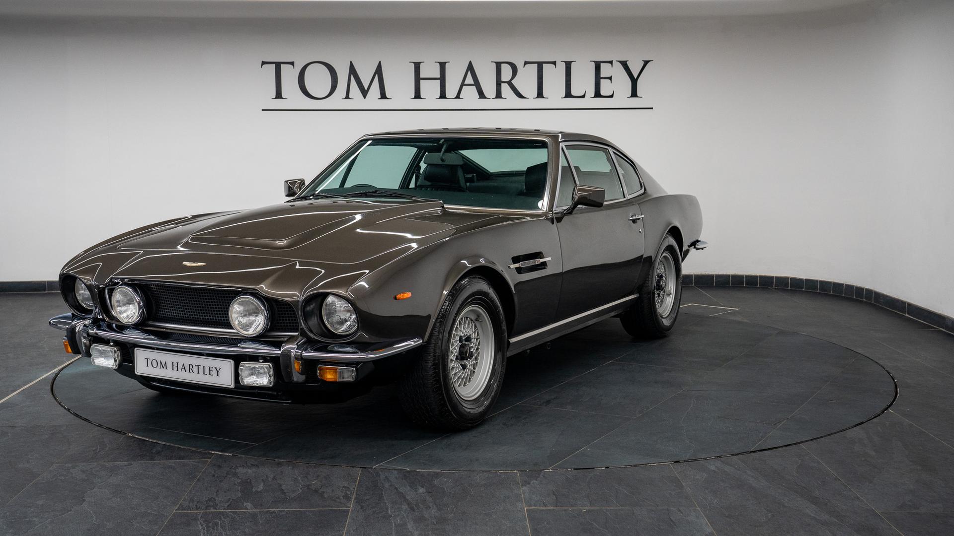 1981 1981/~ Aston Martin V8 Featured in James Bond No Time To Die 3