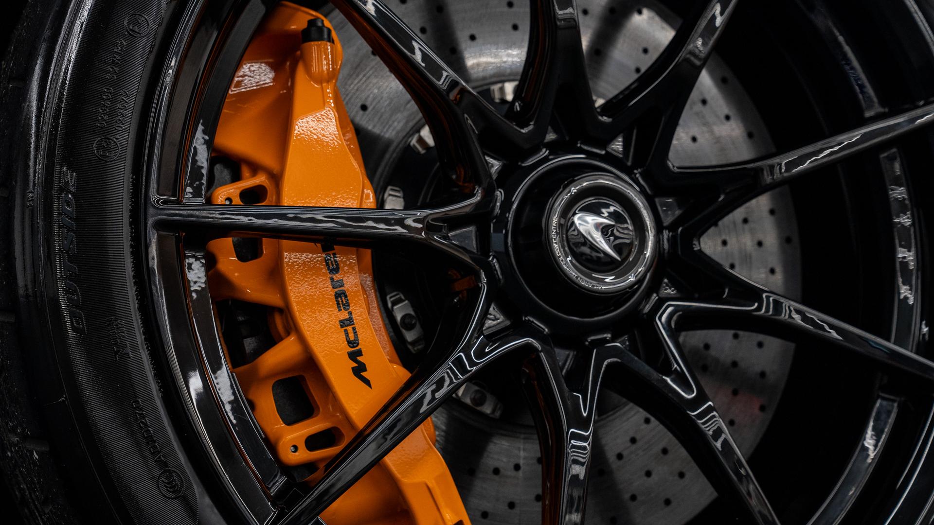 McLaren Senna Photo 1c09ff4c-e37a-47d4-80bf-50371f2214a0.jpg