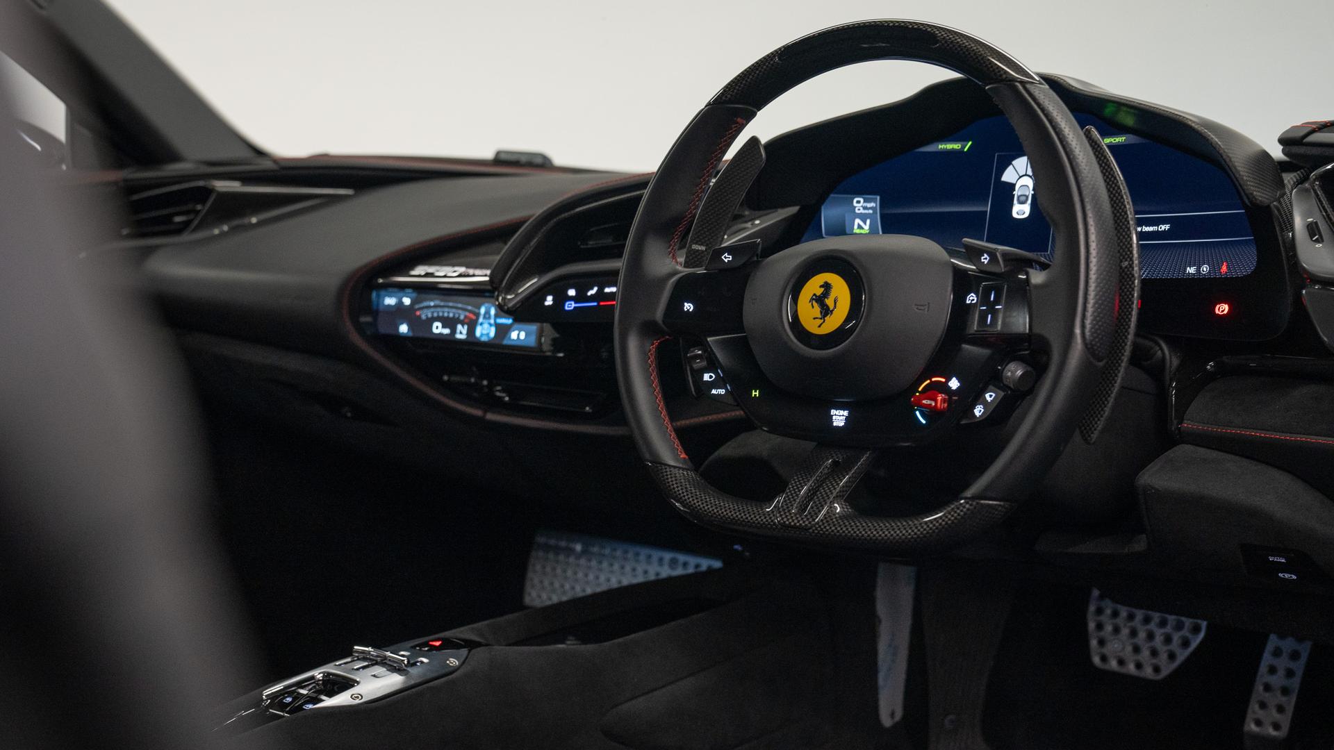 Ferrari SF90 Photo 1c26e0d4-ca78-4d36-a104-652fc8948197.jpg