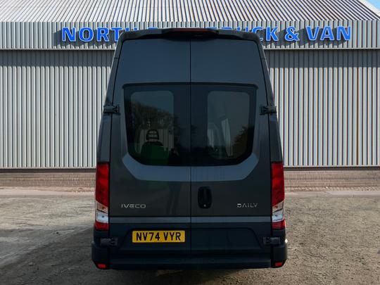 Iveco Daily 35S16V Photo