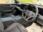 Volkswagen Passat Photo 2
