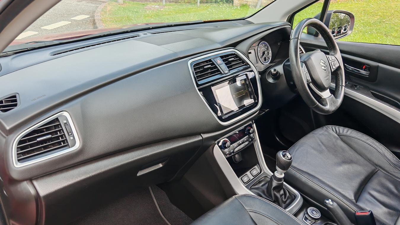 Used Suzuki SX4 S-Cross KL19KWX 23