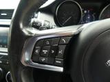Jaguar E-PACE Photo 27