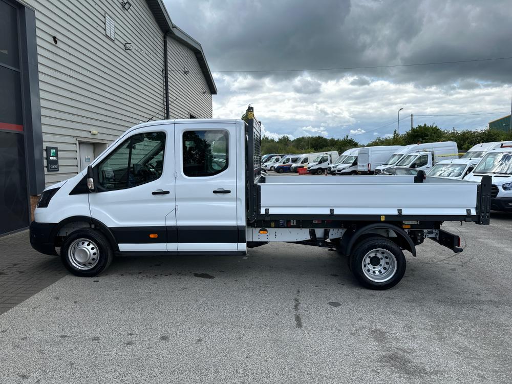 Ford Transit Photo 1c4e5697-2eca-4fc5-a256-83723f0a8552.jpg