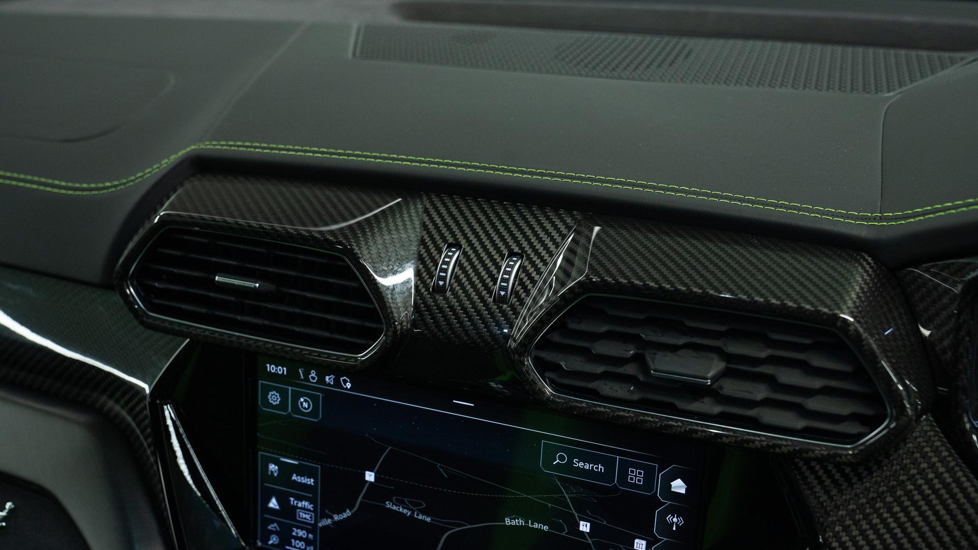 LAMBORGHINI Urus Photo 1c7cfff1-39f6-41eb-aee2-af593bffb8cb.jpg