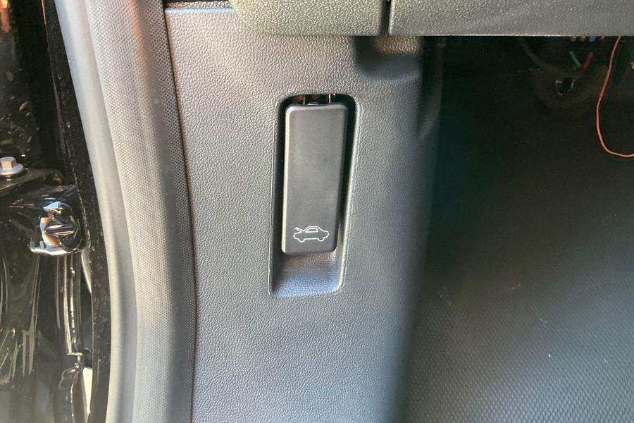 Ford TRANSIT COURIER Photo 1ca1e201-0a5f-47d9-aa27-f90b2725ed92.jpg
