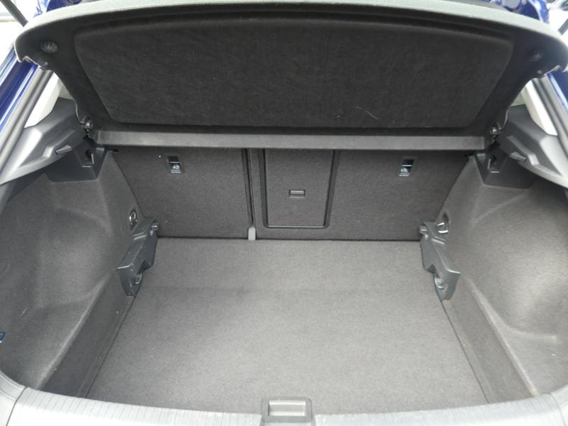 Volkswagen T-Roc Photo 1cc9fb21-1600-40fc-b2f8-ad2e53b5ca4d.jpg