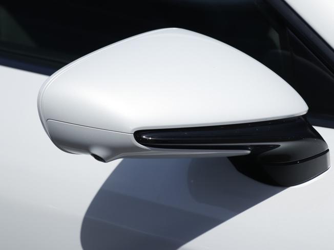 PORSCHE Taycan Photo 11