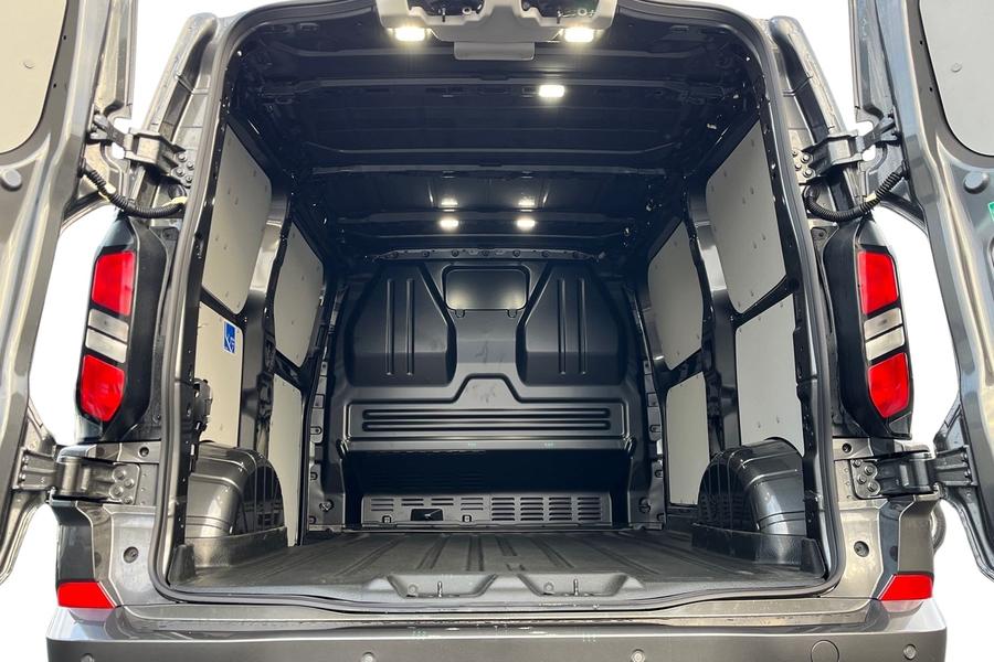Ford TRANSIT CUSTOM Photo 1cdae127-0445-4645-ab40-1aaa98bfc544.jpg