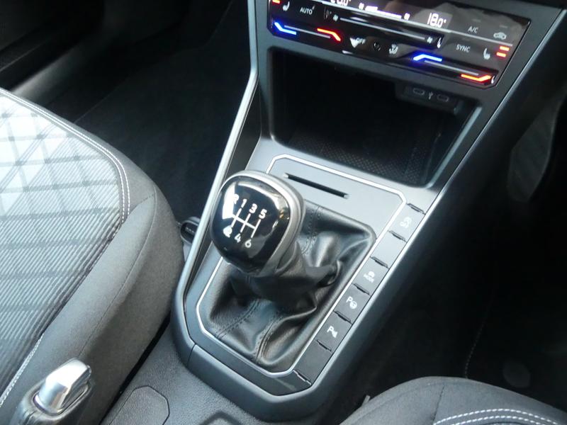 Volkswagen Taigo Photo 1cef0a5d-a4b4-40da-8f53-c32969da57cc.jpg