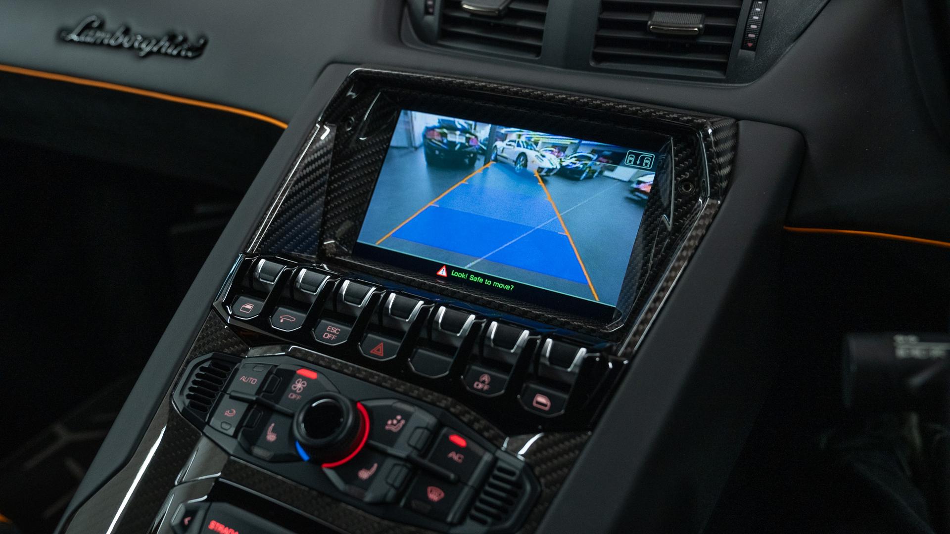 LAMBORGHINI Aventador Photo 1cf66ad7-2477-47b0-aef8-e772eb885910.jpg