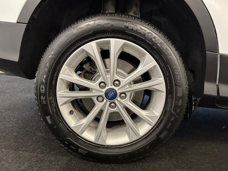 Ford Kuga Photo 1cf9d352-5928-4ebb-83fc-ce072eb99fe6.jpg