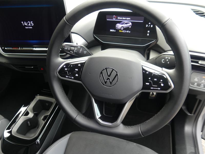 Volkswagen ID.4 Photo 1cfab733-8803-4472-914e-c79f430cdfb4.jpg