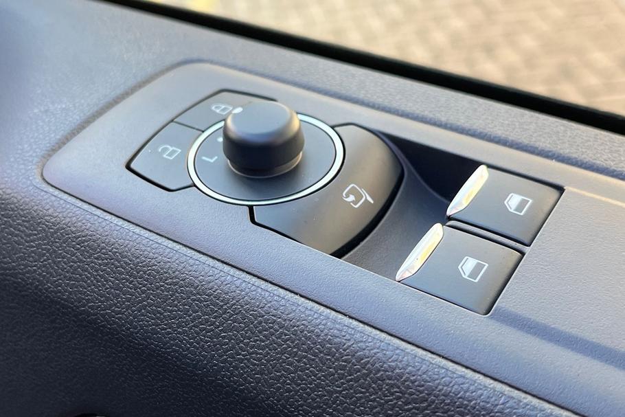 Used Ford TRANSIT CUSTOM 18/N126135 22