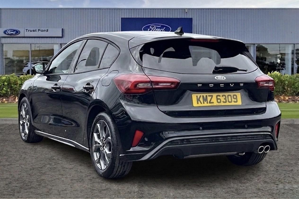 Ford FOCUS Photo 1