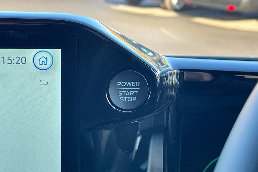 Ford TRANSIT CUSTOM Photo 1d5a8c24-88f7-455e-80d8-ae34d4682236.jpg