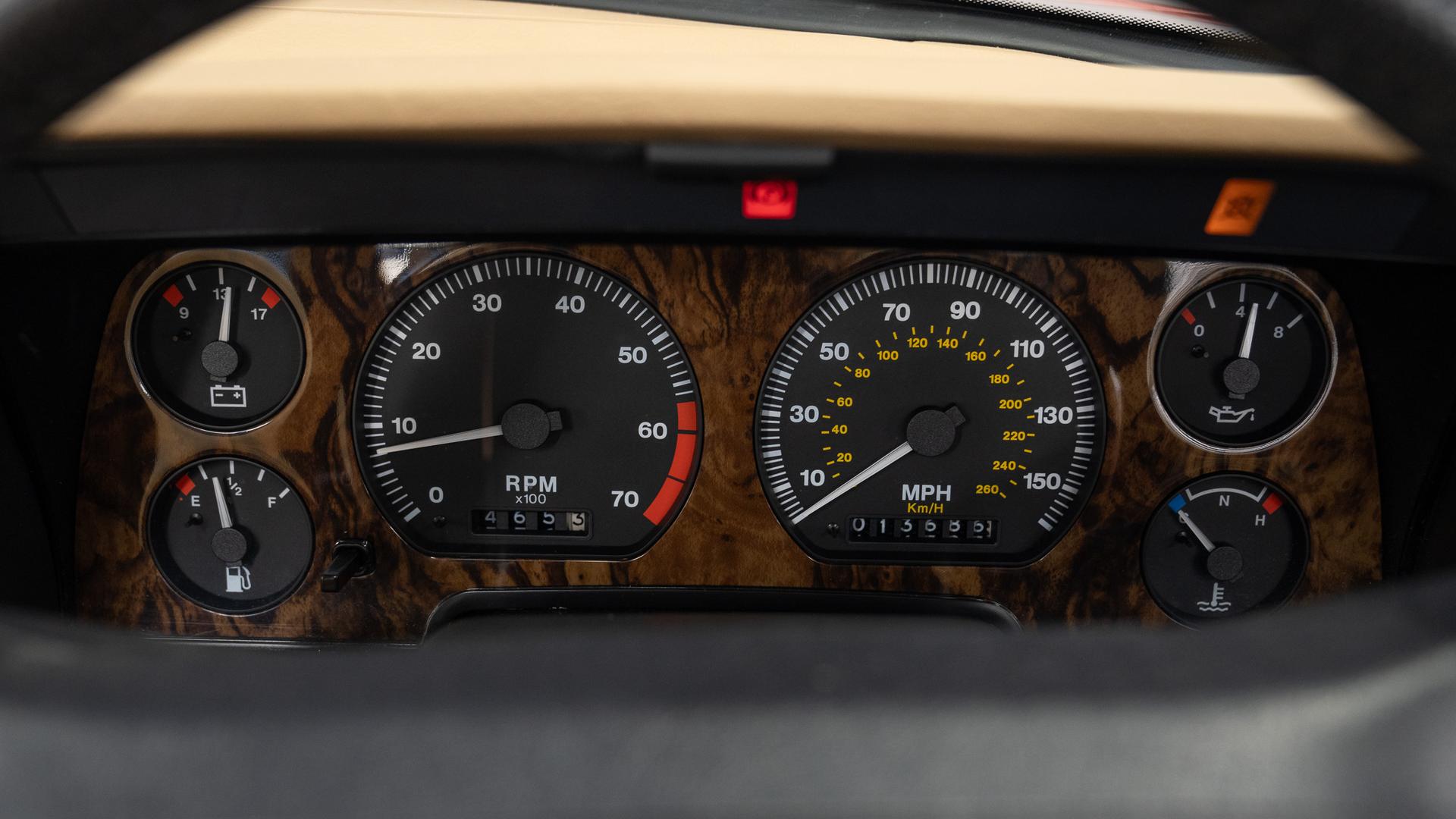 Jaguar XJ-S Photo 1d801c13-4cf7-43b7-83ea-ca0da250d756.jpg