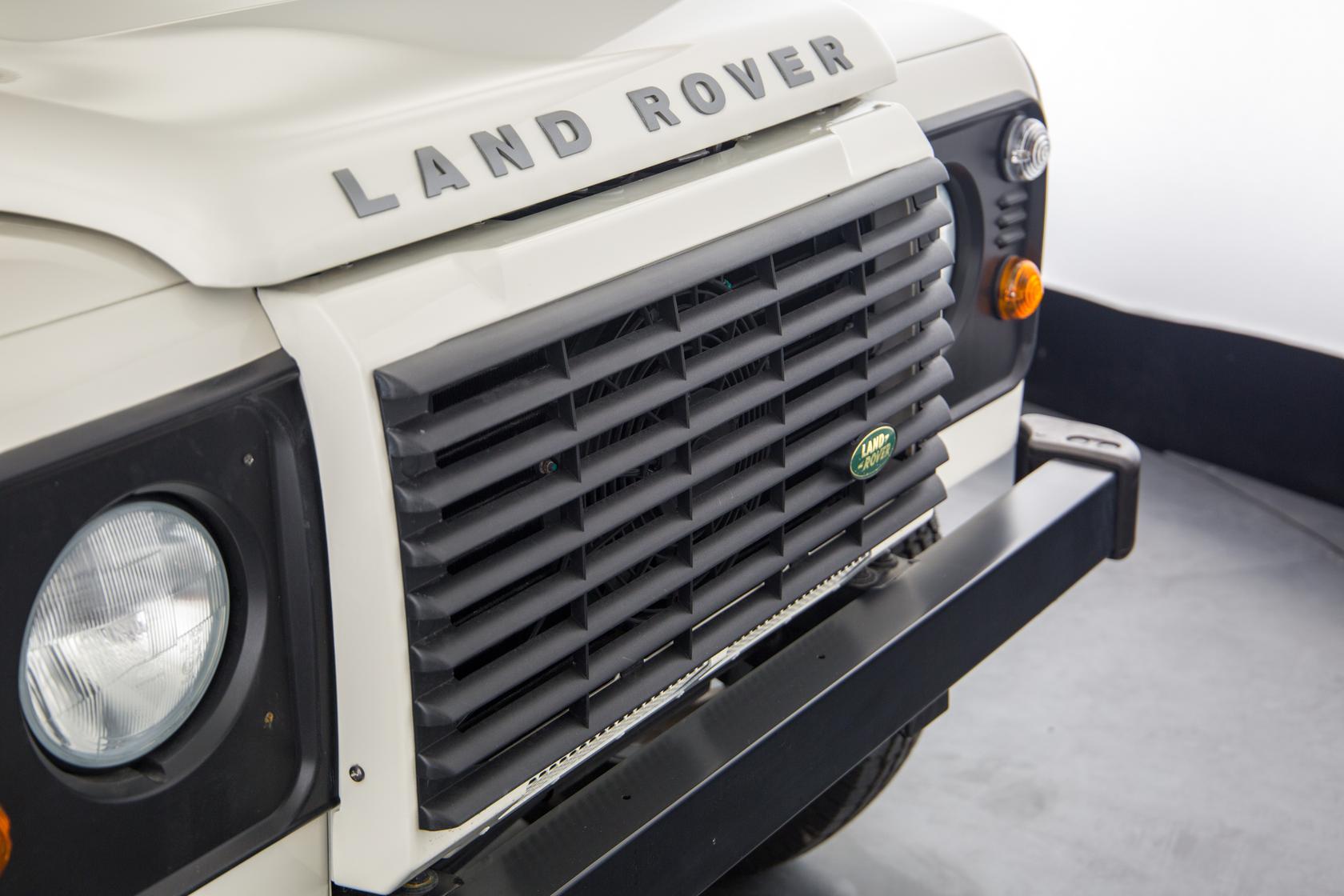 Used Land Rover Defender 110 LN58KRF 11