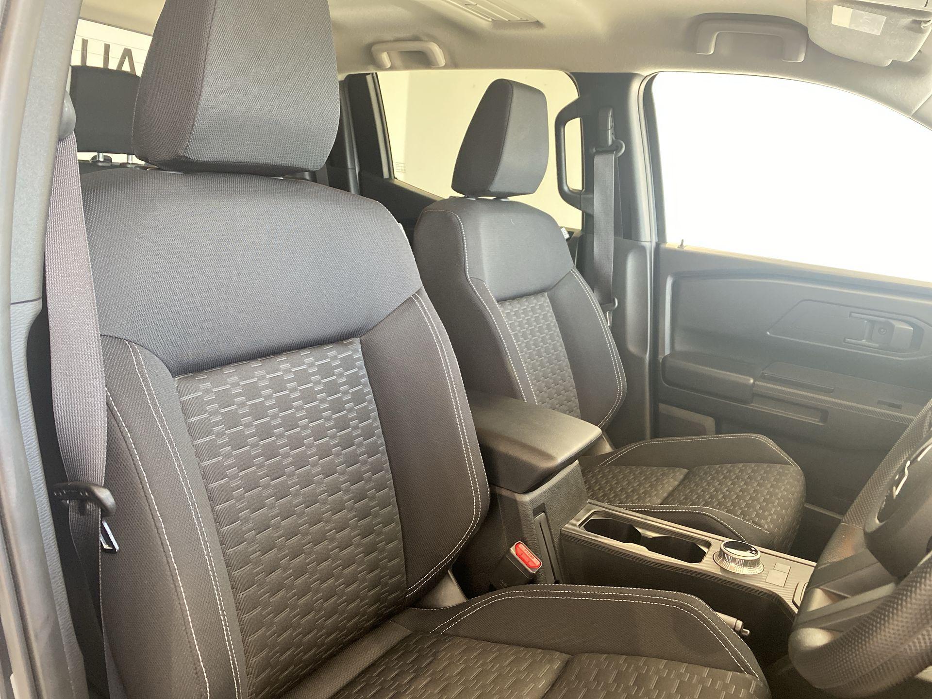 2026 Mitsubishi L200 2.4 Bi-Turbo D Titan Double Cab Pick Up 4WD Auto - vehicle photo 9 for sale on PureCar