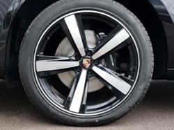 PORSCHE Macan Photo 3