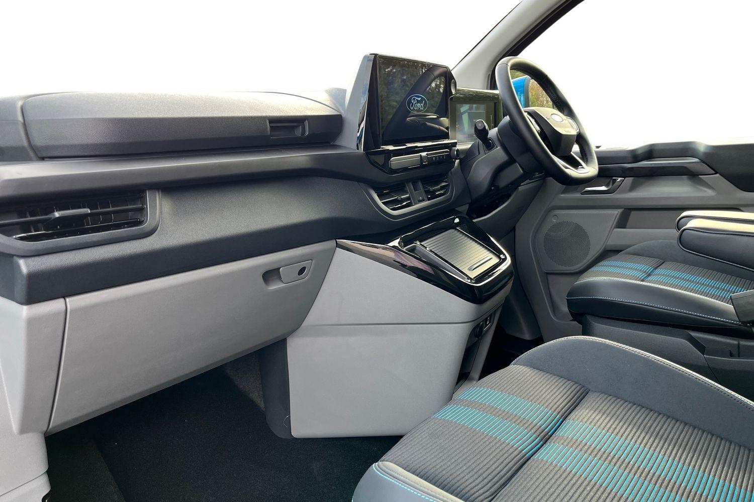 Ford TRANSIT CUSTOM Photo 3