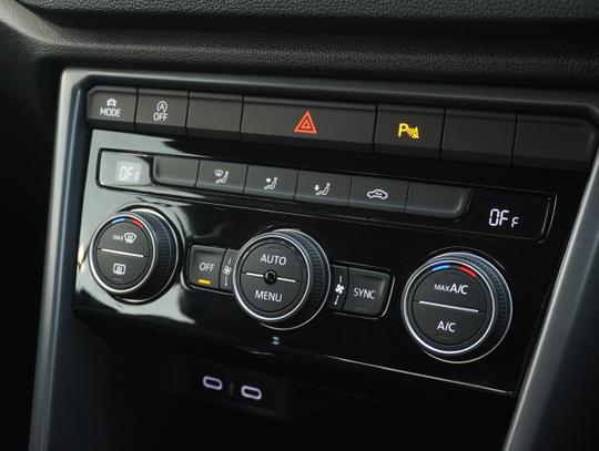 Volkswagen T-Roc Photo 1de5819b-2c6d-4a49-b4ff-2b2ab40ab2b8.jpg