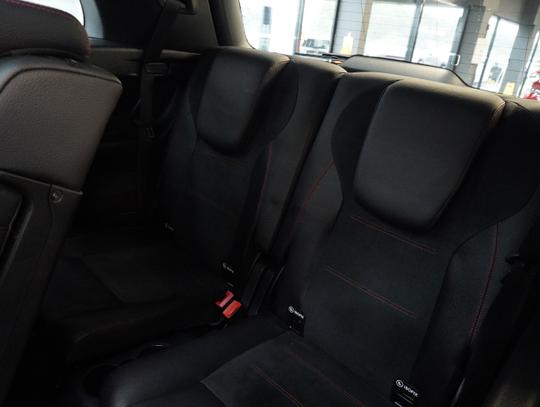 Mercedes-Benz GLB Photo 1dee2707-0731-4d0b-bef3-63b0bfa109e7.jpg