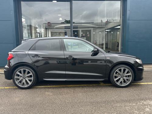 Audi A1 Photo 1dee800e-b0c5-4c75-9337-0cdd6d785407.jpeg