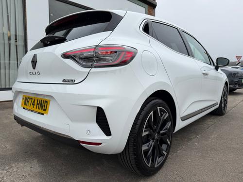 Renault CLIO Photo 1df2c5be-c027-4d42-b24b-9e88e0cb0582.jpg