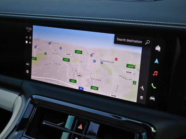 PORSCHE Panamera Photo 23