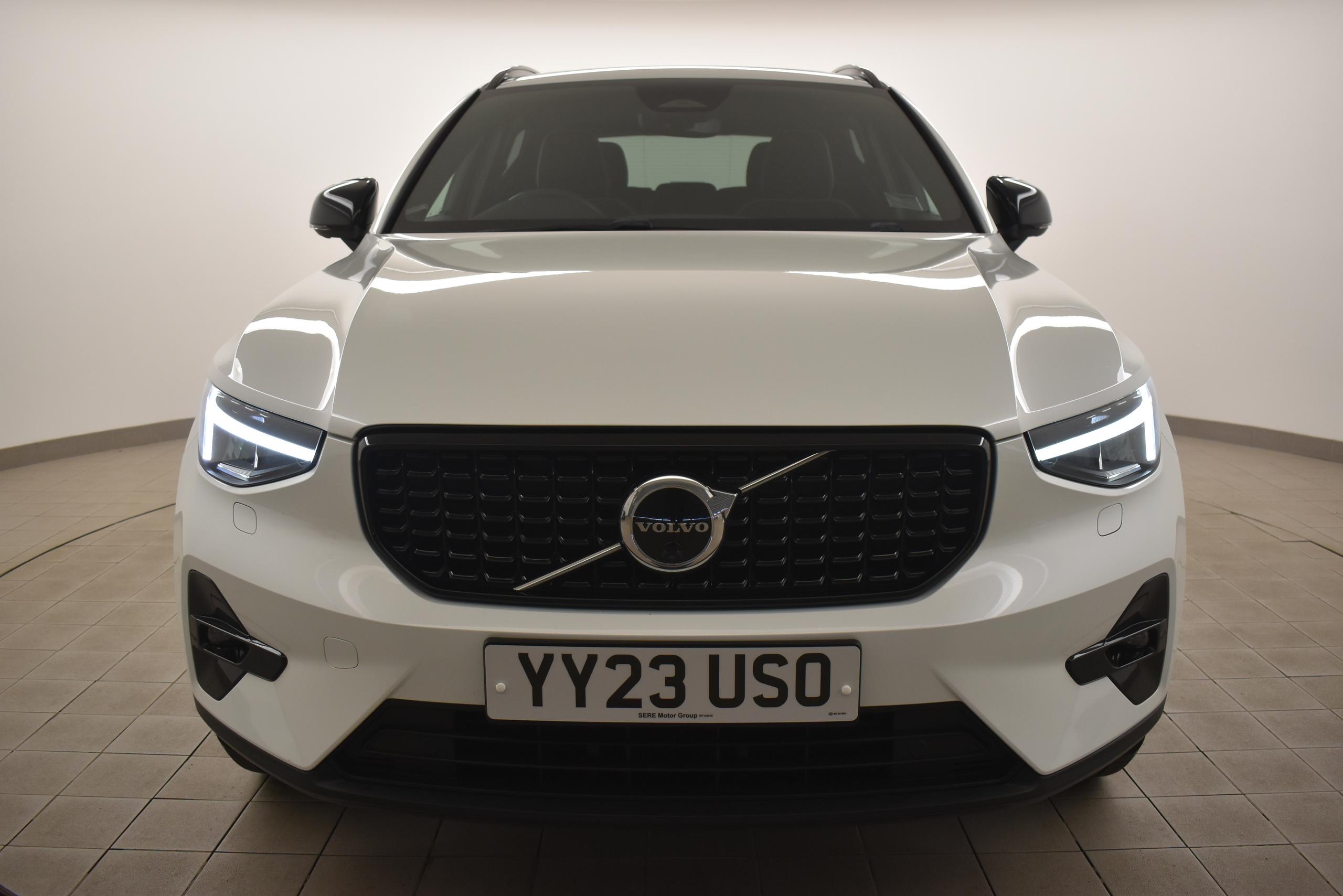 2023 VOLVO XC40 2.0 B4P Ultimate Dark 5dr Auto - vehicle photo 5 for sale on PureCar