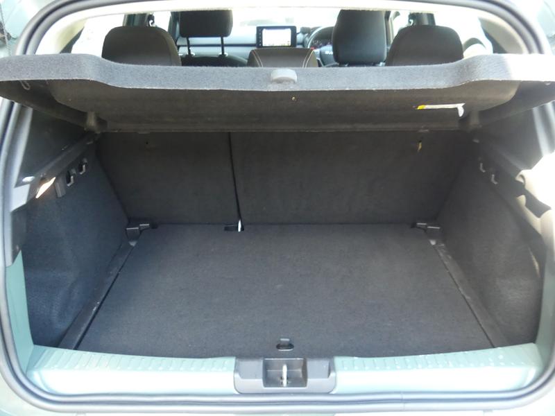 Dacia Sandero Stepway Photo 1e0ec28d-535b-4f37-8046-339ba9fc86f1.jpg