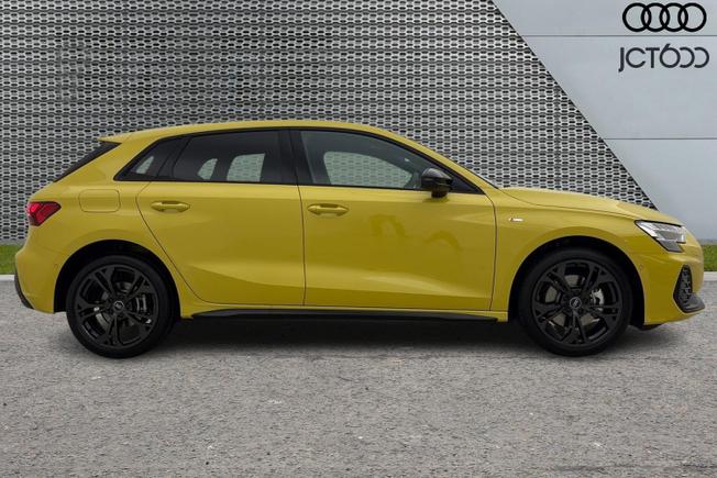 AUDI  A3 Photo 4