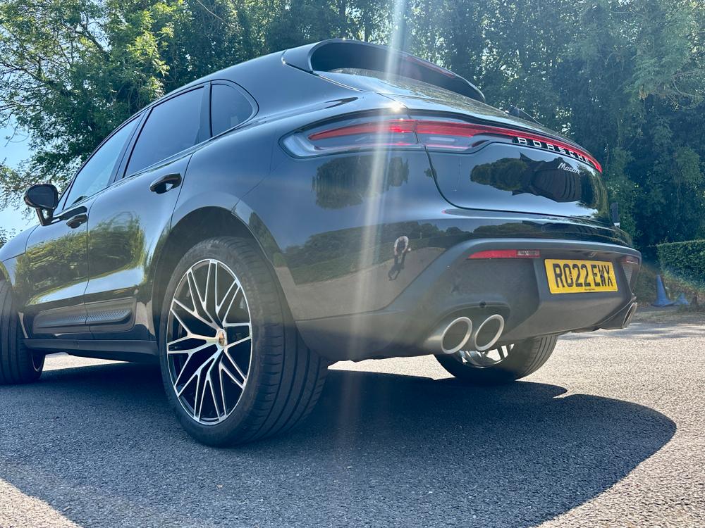 Used Porsche Macan RO22EWX 12