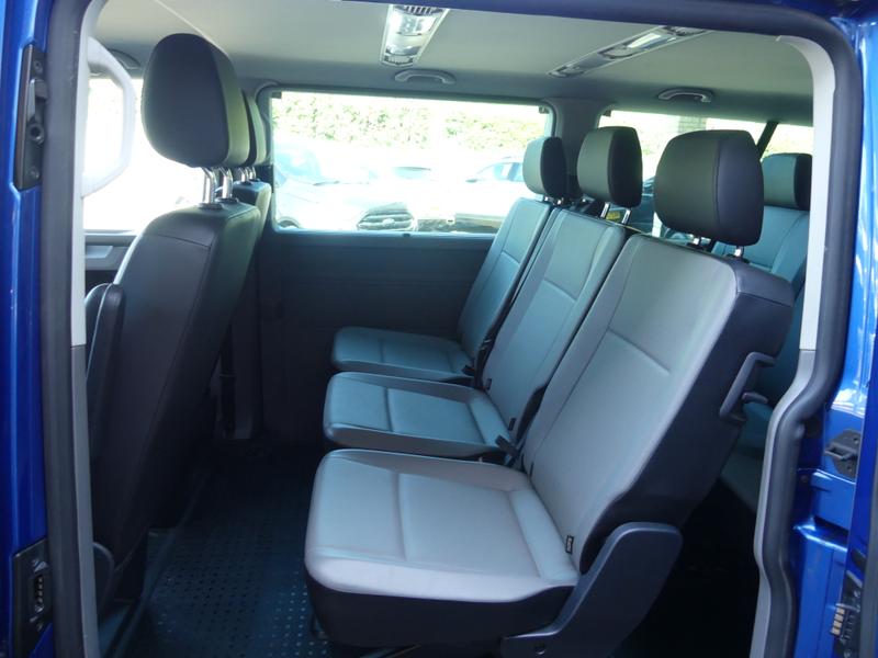 Volkswagen Transporter Shuttle Photo 1e31d697-1cb6-4b32-a0c3-2f6be1c4354e.jpg