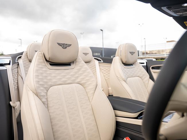 BENTLEY Continental GTC Photo 25
