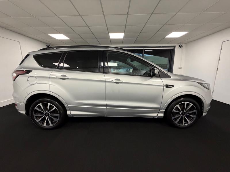 Ford Kuga Photo 1e5518ca-fba2-4548-8986-b7975c9cd88e.jpg
