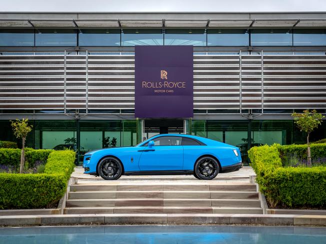 ROLLS-ROYCE Spectre Photo 6