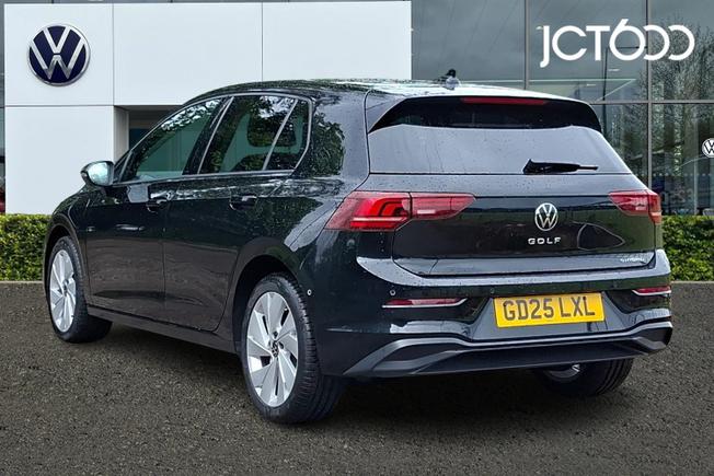 VOLKSWAGEN Golf Photo 3