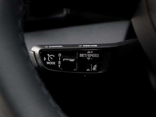 Porsche Taycan Photo 17