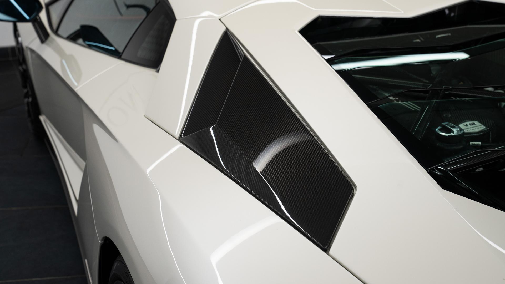LAMBORGHINI Aventador Photo 1e973d62-5f17-4a41-8b2c-e43cd7f453e0.jpg