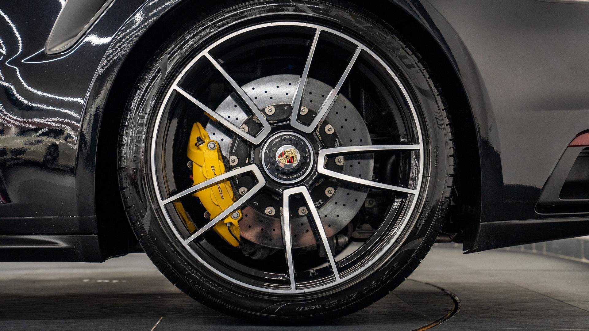 Porsche 911 Photo 1ea92713-d5bb-482d-8e36-8536bdd0b8ed.jpg