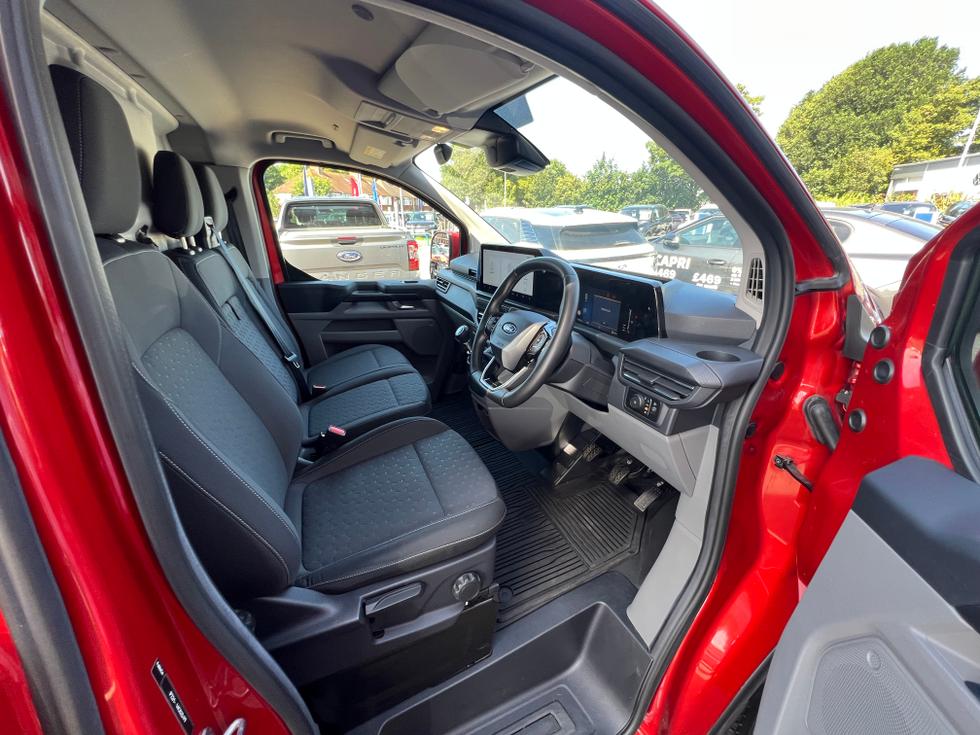 Ford Transit Custom Photo 1eae969d-f88e-45ed-87fb-bb2130efac73.jpeg