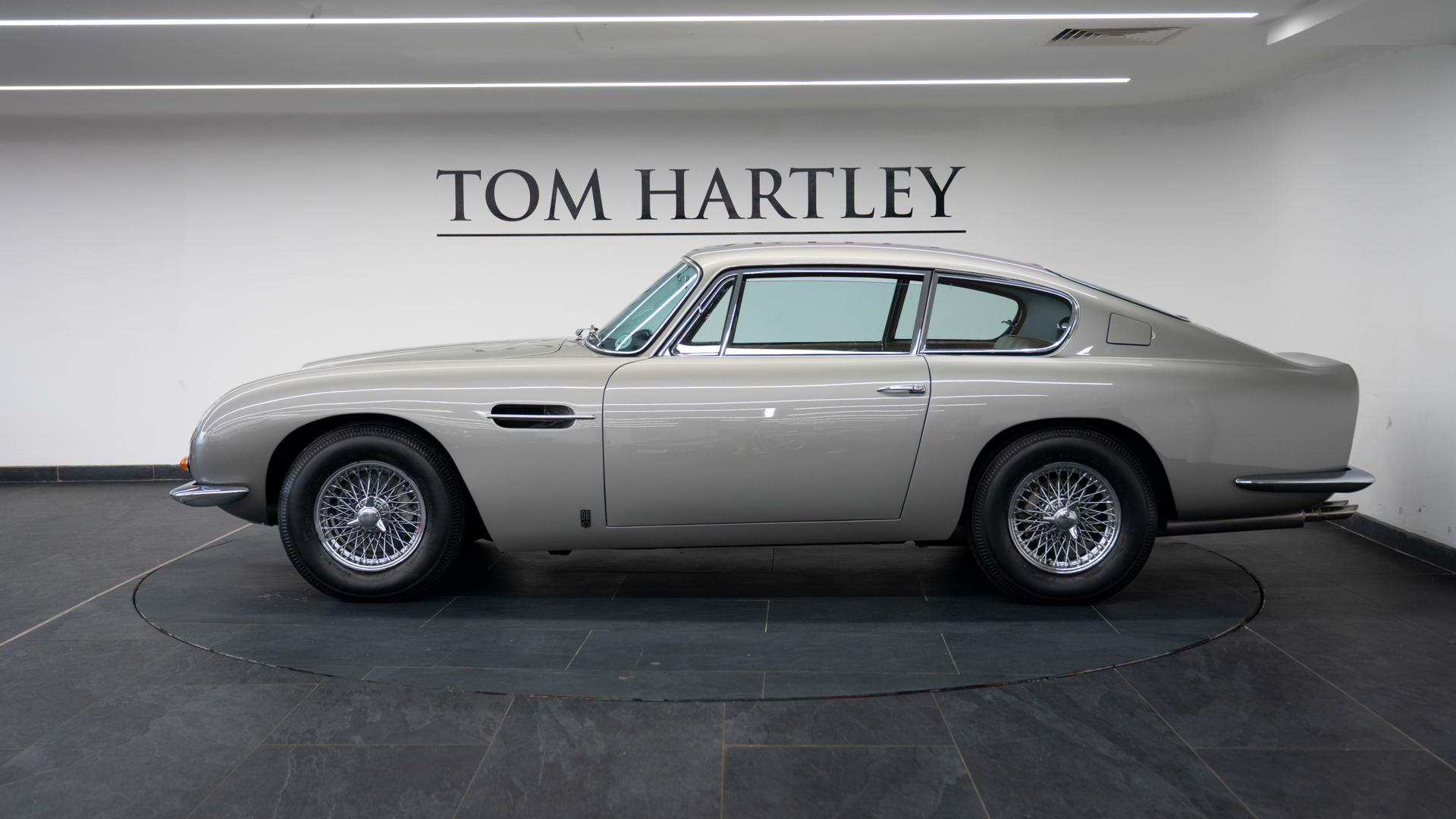 Aston Martin DB6 Photo 1ec6f028-894f-450b-b7f2-5cb49f3de50a.jpg
