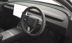 Tesla MODEL 3 Photo 2