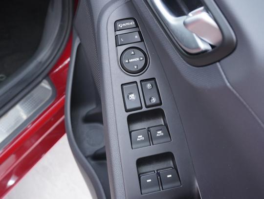 Hyundai IONIQ Photo 1ed109b8-de46-4938-9e73-0e0de4a3dc3c.jpg