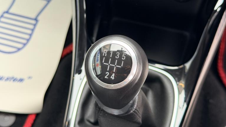 Used Vauxhall ADAM YN17XBX 13