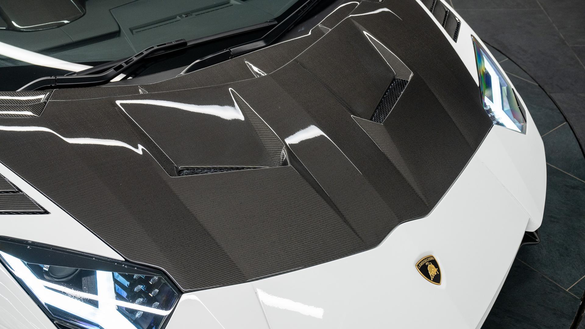 LAMBORGHINI Aventador Photo 1ee961a8-ad40-4d94-bf39-ba63bb689582.jpg
