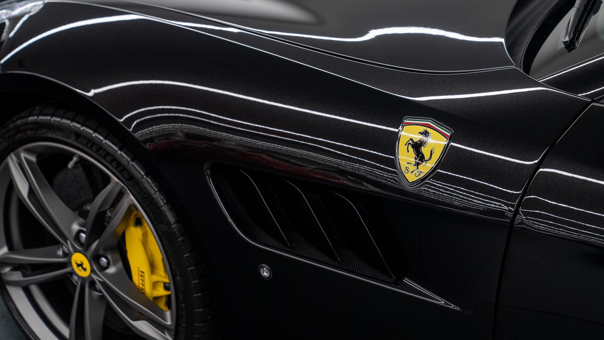 Ferrari GTC4 Lusso Photo 1eedd1fb-7aab-4330-bc45-5db2fe7b6ea8.jpg